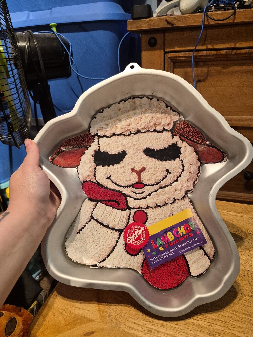 Vintage 1993 Lamb Chop And Friends 12 x 12 Two Layer Cake Alumimum Cake Mold Pan